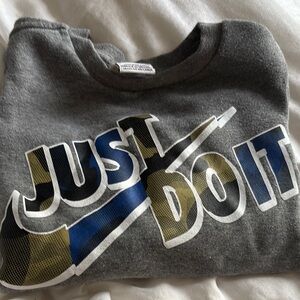 Nike Gray Graphic Sweatshirt